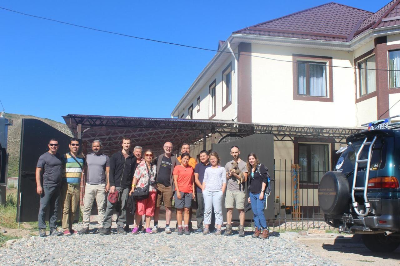 Mount Yard Karakol Hotel Exterior foto